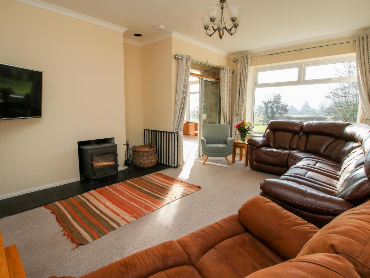 Bicton Lea Villa Acton  ภายนอก รูปภาพ